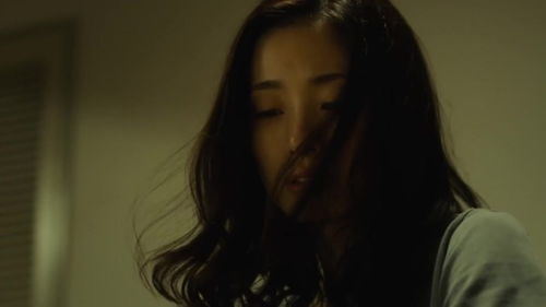 愛美之心人皆有之,木下紗和在餐廳當服務員,化妝真講究